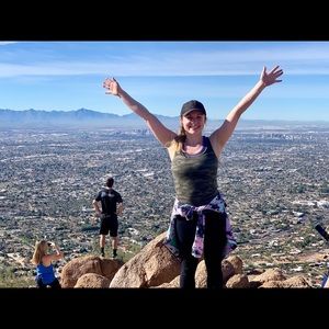 Meet your Posher, Casey